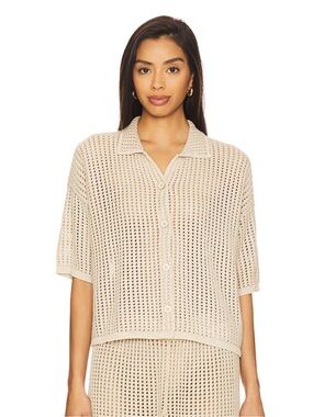 NWT Barefoot Dreams Revolve Sunbleached Buttoned Short Sleeve Shirt – Stone
